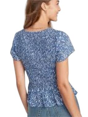 Old Navy Flutter-Sleeve Smocked Peplum Blouse, Light Blue Floral Print, Sz Large